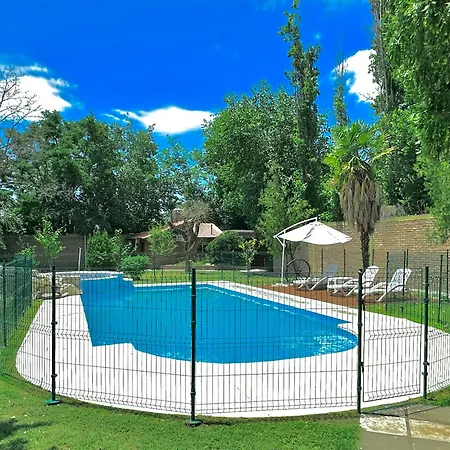 Shangri la - Casa y Pileta Privada-2