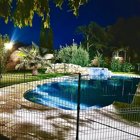 Shangri la - Casa y Pileta Privada-3